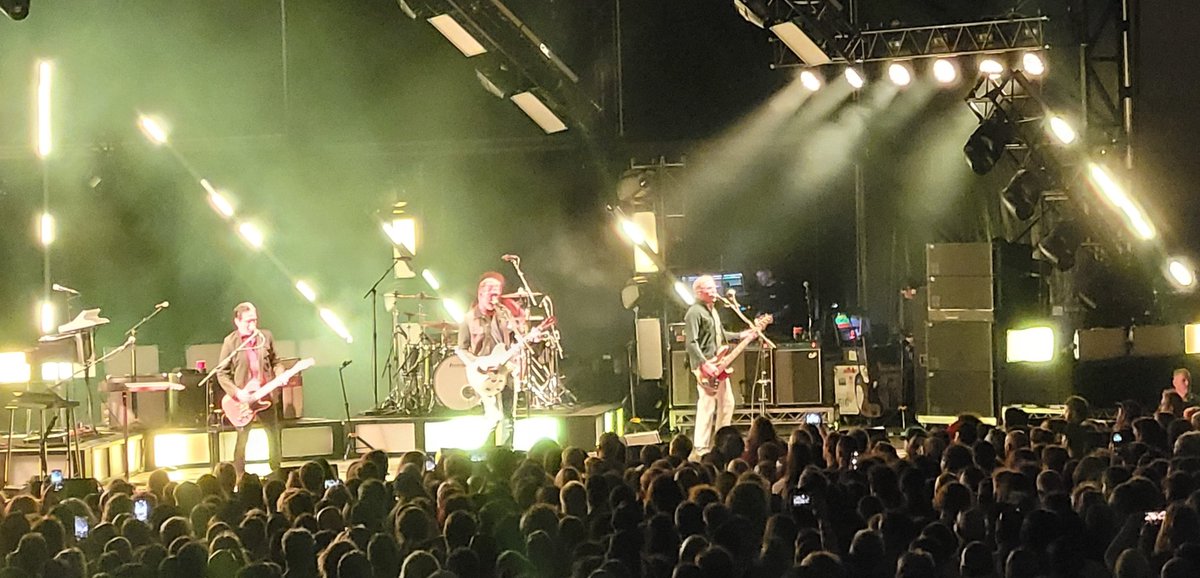 kitson84's tweet photo. Queens of the Stone Age @ The Drive, Adelaide #qotsa @qotsa https://t.co/GEnLzfFluH