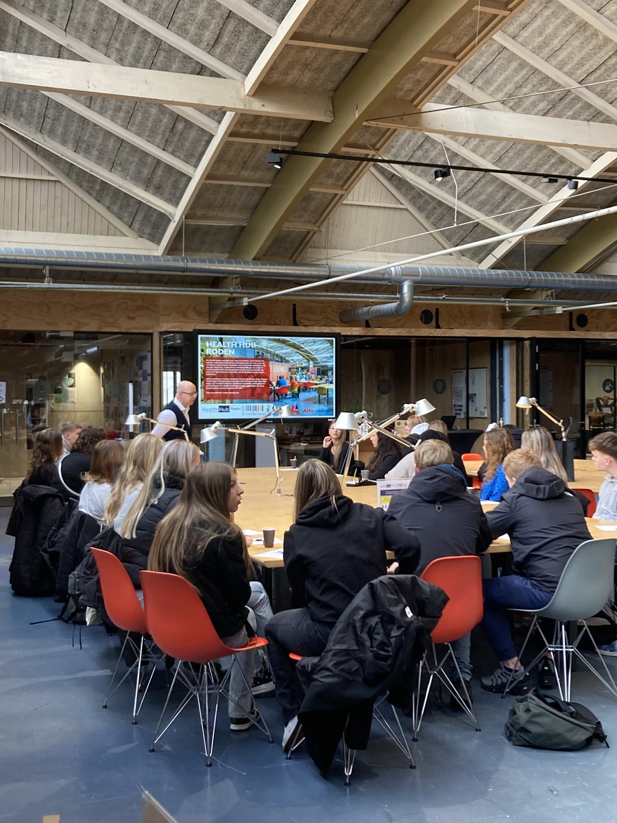 Healthhub_Roden's tweet photo. Gisteren is de Kick-off geweest voor het Zorg en Technologie project van het @Alfacollege.
Studenten van de opleidingen Engineering en Expert IT Systems and Devices hebben een introductie ontvangen van de docenten die betrokken zijn bij de opleidingen. https://t.co/xSPeUTtvIK https://t.co/ZgsQcoG5cp