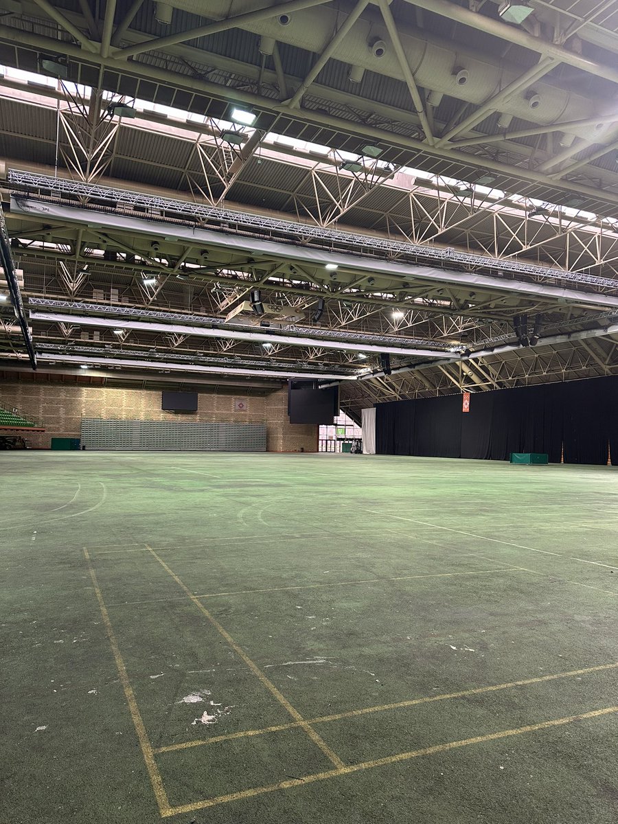 Jayne and Chris tweet media