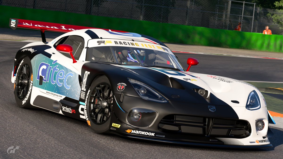 N2_eSports's tweet photo. Race Day! | #RacingFest
Viajamos a Monza para asistir a la quinta cita del campeonato #WorldTour de @RacingFest
El encargado de representarnos en tierras italianas será @Nicholas58_ , que está deseando poner a prueba su nuevo DD Pro
Buona fortuna mandolino! 🇮🇹🤌 https://t.co/LwnvbaEucT
