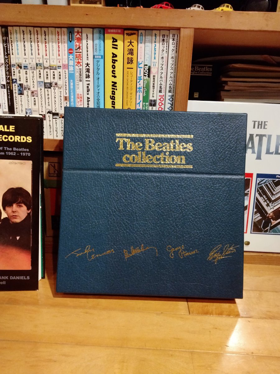 bittersweethome's tweet photo. 手持ちのビートルズ盤でいちばん聴いていない、ザ・ビートルズ・コレクション #TheBeatlescollection 。90年代初めに東京の何処かの中古盤店で見つけたものです。ジャケットはノン・コーティング、盤はAll Rightリムで、HTM刻印有りが多め(全ては確認してません)。試しにSgt.Peppers聴いてみます。 https://t.co/t9flb4fd3K