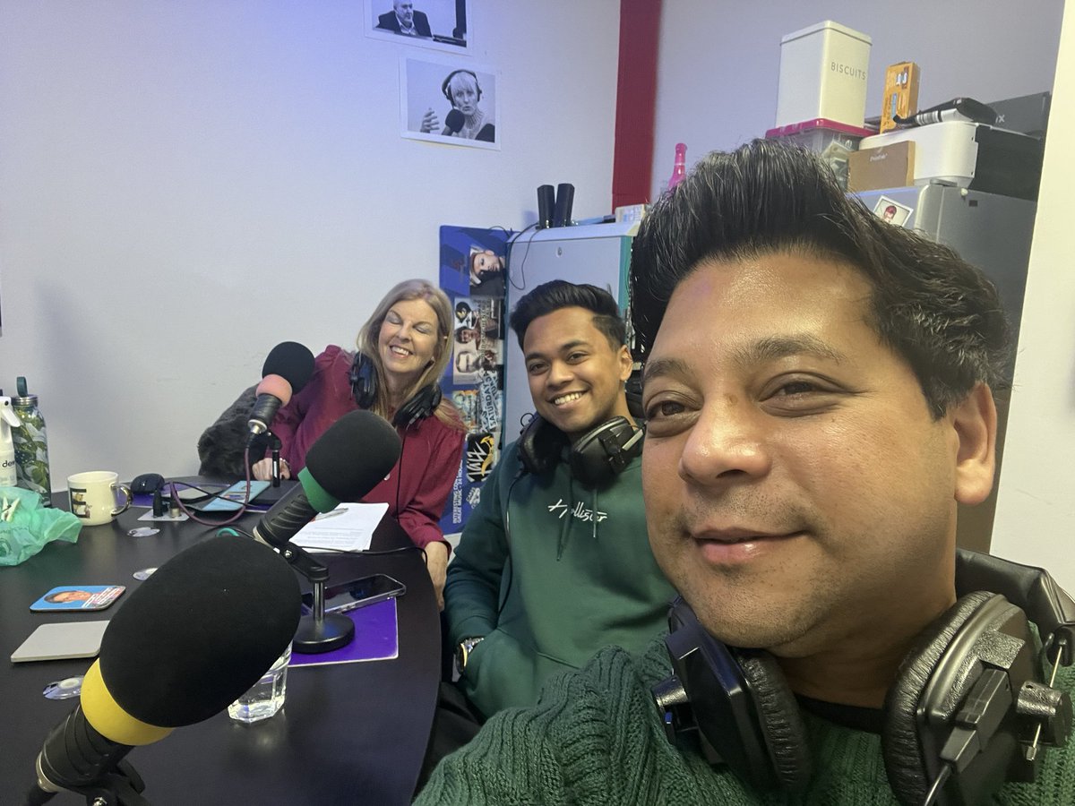 Gone live on the <a href="/businessbunker/">Bunker Show</a> with <a href="/ZidanMiah/">Zidan Miah</a>  #ShampanGroup