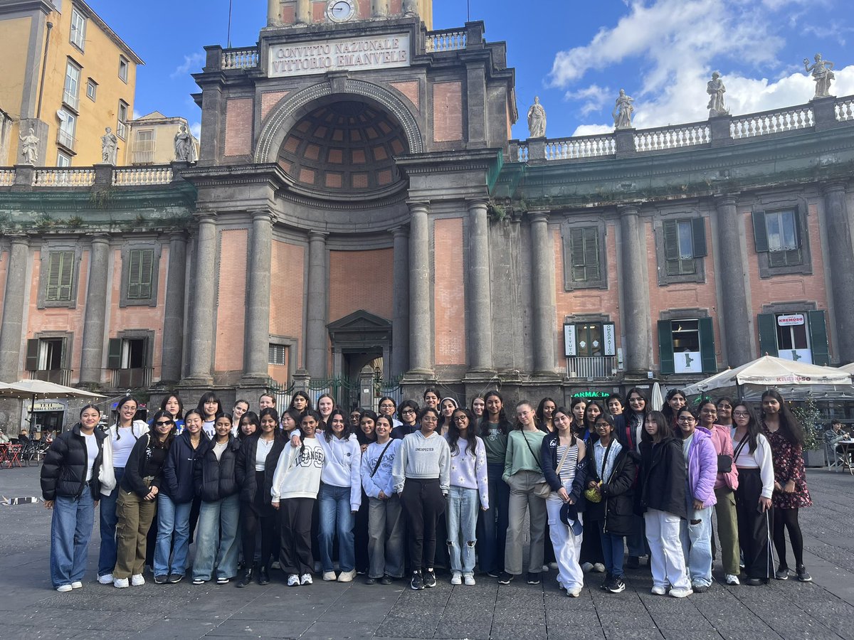 ClassicsHbs's tweet image. A brilliant final day in Naples and a visit to the National Archaeological Museum 🏺🏺🏺#HBSClassicsTrip2024