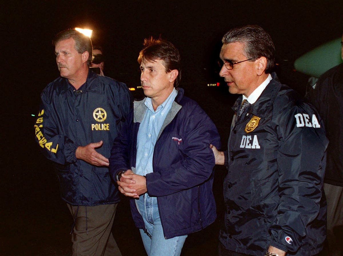 CarlArthurKing's tweet photo. El Bureu de Prisiones de EEUU informó que FABIO OCHOA VÁSQUEZ ex Capo del Cartel de Medellin, y que se encuentra pagando 33 años de cárcel en Jesup (Georgia), quedará en libertad el 14 de septiembre de 2024. 
Era SOCIO del papá de Álvaro Uribe Vélez, ¿lo recibirá en El Ubérrimo? https://t.co/YCdKhgUMxr