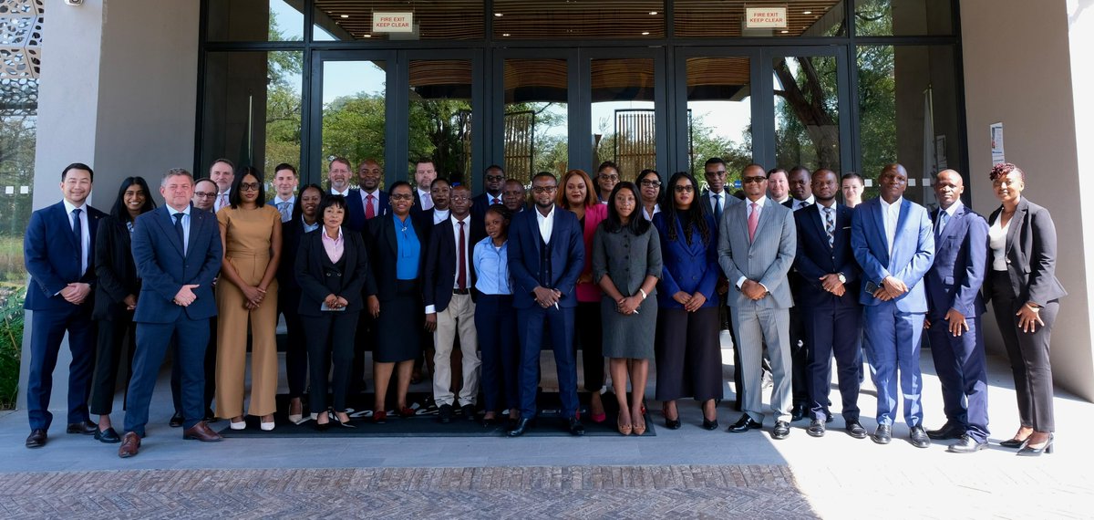 UKinZambia's tweet photo. UK🇬🇧, US🇺🇸 and Canada🇨🇦 Anti-Corruption experts and the #IACCC share knowledge and best practices with Zambian colleagues;
▶️ Financial Intelligence Centre, @ACCZambia, @DECZambia & @NPAZambia in Livingstone. Workshop was opened by #DPP.
@usembassyzambia @CanadaZambia https://t.co/BAgjikponr