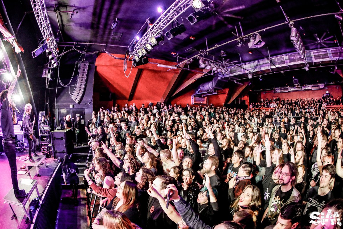 🇩🇪Thank You Markthalle Hamburg
 and Hamburg, Germany!!!🇩🇪

【SETLiST】
1. KiSS OF DEATH
2. HiDE and SEEK
3. DO THE DANCE
4. The Rumbling
5. UNDER THE TREE
6. Blah Blah Blah
7. Devil in Your Heart
8. RED
9. KiLLiNG ME
10. f.a.i.t.h
open.spotify.com/artist/2BM933A…

Photo by <a href="/kouhey0622/">スズキコウヘイ</a>