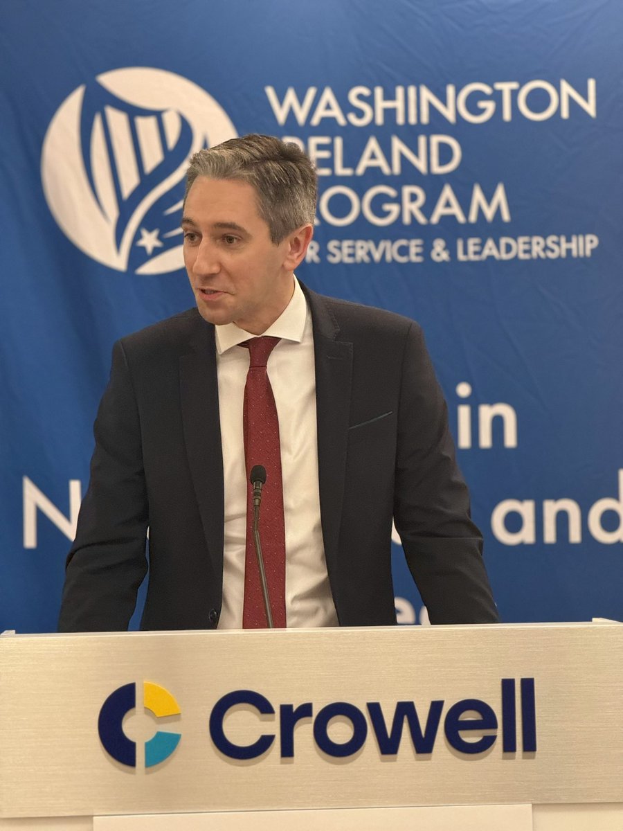SimonHarrisTD's tweet photo. Today I am in Washington announcing additional funding for @WIPLive. 
An incredible programme that has for 30 years built bridges, fostered leadership and strives to maintain good working relationships between Northern Ireland and Ireland. https://t.co/FVf9MNlWaB