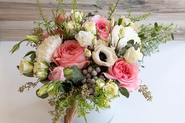 Fear Not, still time to grab some #valentinesday #blooms #theoutdoorscontained