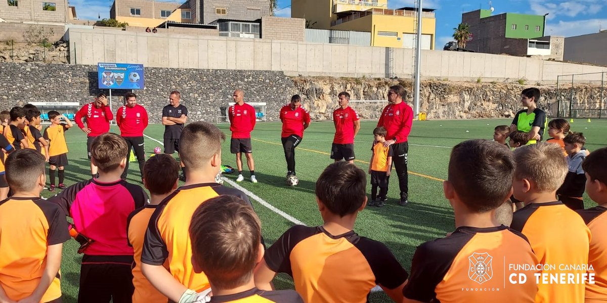 ⚪️🔵 Nueva sesión del proyecto '+ Base' con el <a href="/cd_aldeablanca/">CD Aldea Blanca</a>, donde 150 futbolistas, entre las edades Prebenjamín y Cadete, pudieron entrenar con cuerpos técnicos de la #FundaciónCDT ⚽️.

Nuestro agradecimiento al club por el trato mostrado durante el encuentro 💪.

<a href="/CDTOficial/">CD Tenerife 🏴󠁧󠁢󠁳󠁣󠁴󠁿</a>