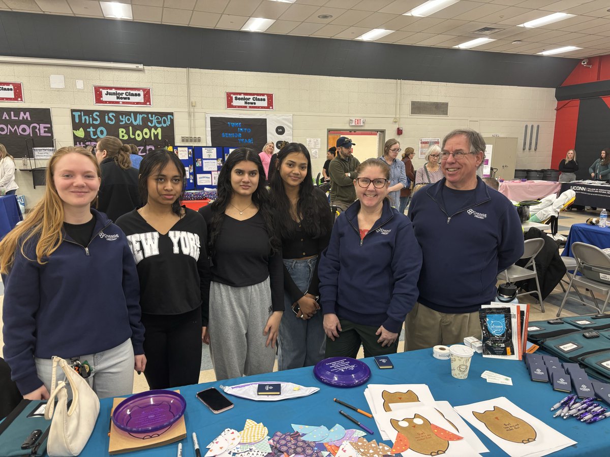 The Change Collaborative of Manchester with their FACTS students shared the importance of safe medication storage and disposal at their Early Childhood Fair. Conversations like the ones they had with families at this event, make a BIG difference! More at PreventionCT.org