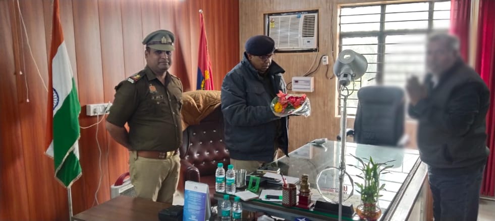 noidapolice's tweet photo. साइबर सेल ग्रेटर नोएडा द्वारा ऑनलाइन ठगी के शिकार पीड़ित की धनराशि ₹3,58,000/-खाते में वापस कराए गए।
किसी भी अनजान व्यक्ति से खाता संख्या/PIN/OTP/CVV नंबर इत्यादि साझा न करें। 
खाते से धोखाधड़ी से पैसा निकलने की दशा में 1930 पर कॉल करें। https://t.co/1c677v0kcx