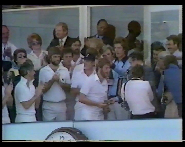 DarrenMordecai's tweet image. #February13
BOTHAM
RICHIE BENAUD &amp;amp; LORD IAN DISCUSS THE 1981 ASHES 
FEBRUARY 13 1987
Due to England winning the WSC 2-0, meaning no third final match was required, this programme got a repeat, 37 years ago today.
youtu.be/X3gwBJ2R0xE?si… via @YouTube