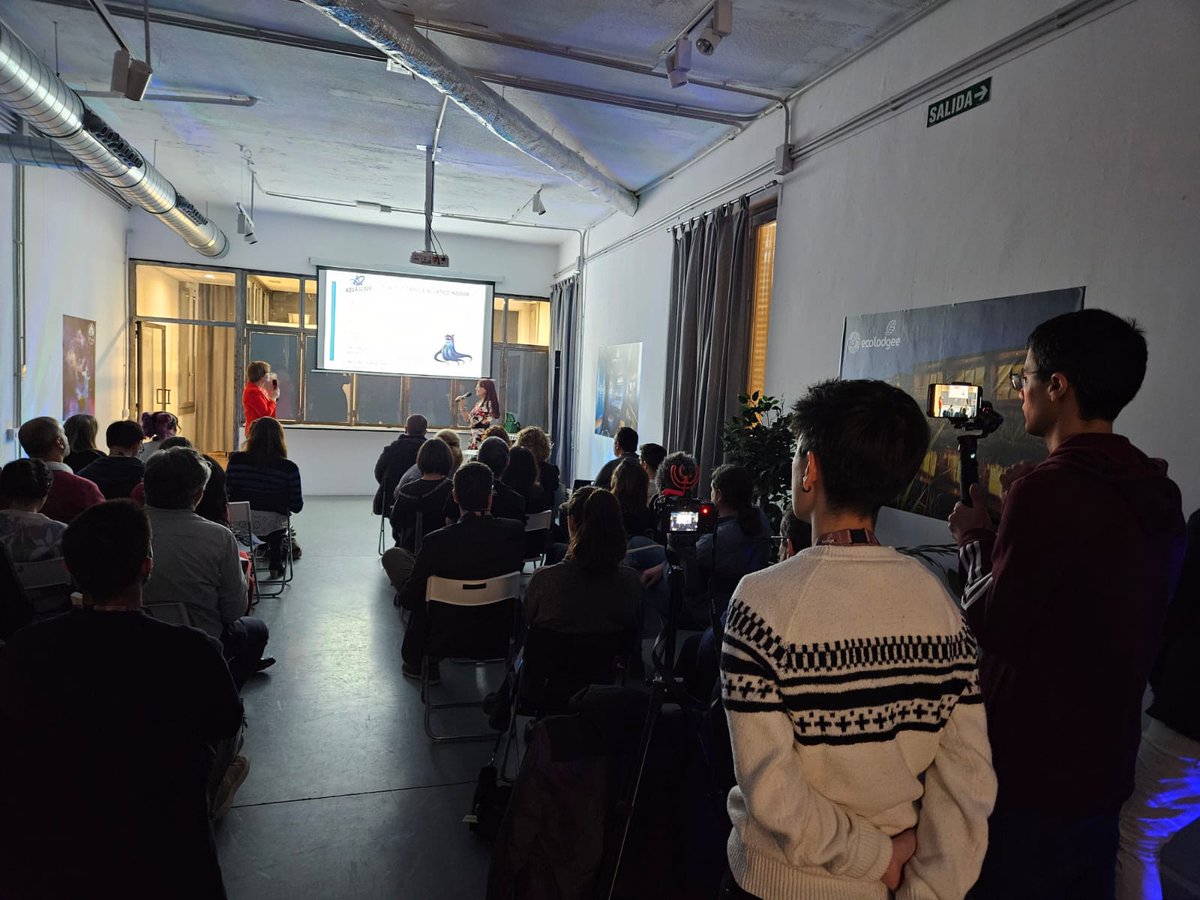 Hoy estamos presentando en Madrid, de la mano de <a href="/monsbal/">Montse Balaguer Alís</a> y <a href="/LaureMosseron/">Laure Mosseron</a>,  las novedades de este 2024 que llega cargado de sorpresas. 🐙

#Futuroscope2024