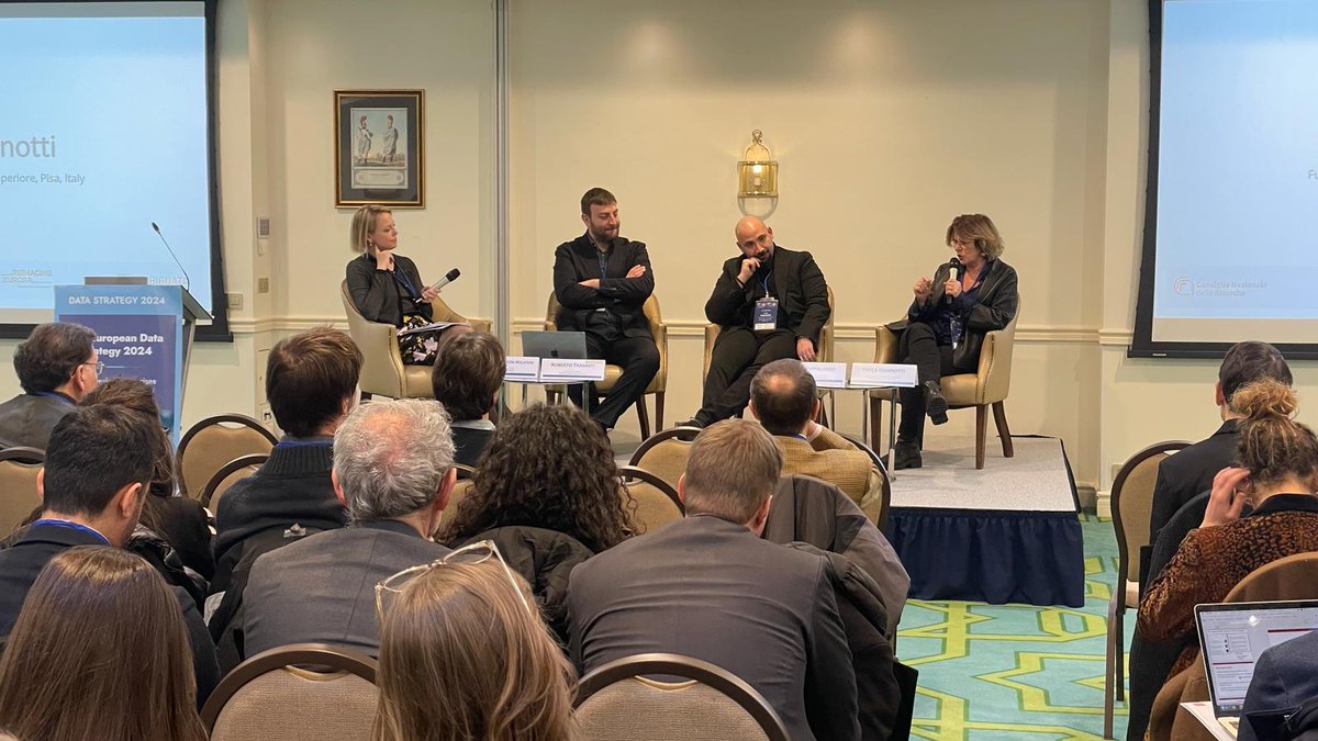 @CNRsocial_ @IstiCnr @SoBigData @brandobenifei How can we control #AI in such a way that is for the benefit of #society and at the service of humans? In the wake of the vote on the #AIAct this is the question at the centre of today’s roundtable with @lucpappalard, @rtrasarti and Fosca Giannotti. #BigData #AI #EU