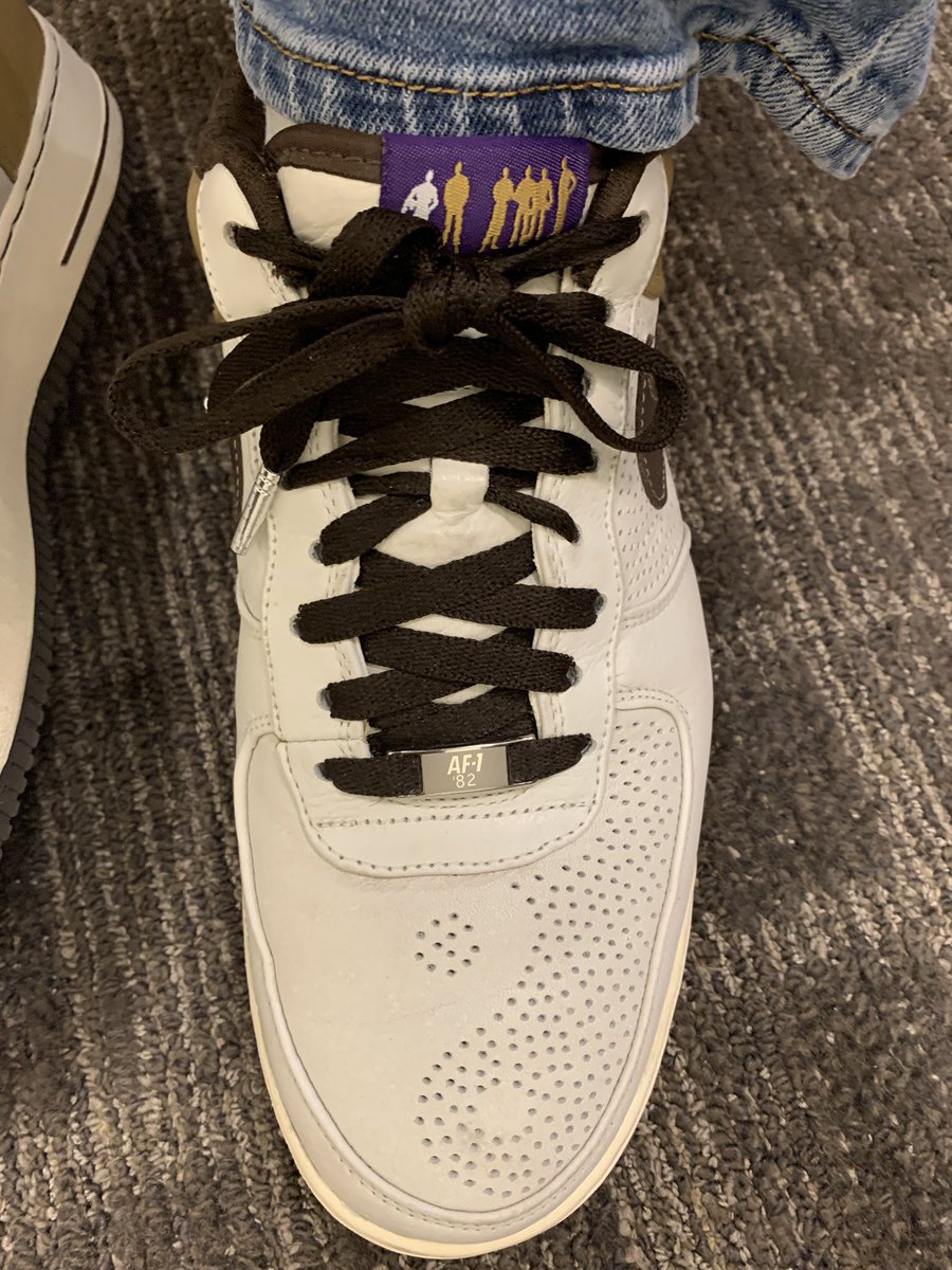 prwitnikes1's tweet photo. @JerLisa_Nicole Good morning, Day 13 #BHMKOTD Pier moves Original 6 AF1 https://t.co/r5QUZjIpJ9