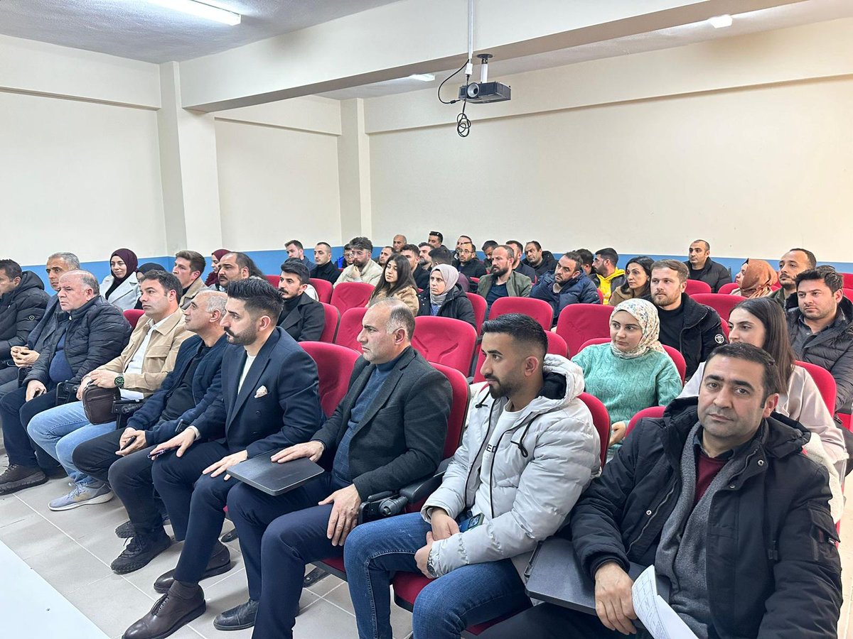 Aralikmem76's tweet photo. 2023-2024 Eğitim ve Öğretim Yılı İkinci Dönemi Okul müdürleri toplantısı ilçe Milli Eğitim Müdürlüğümüzde gerçekleştirilmiştir. @tcmeb @Yusuf__Tekin @igdirvaliligi @valiercanturan @igdirmem76 @canl_servet @Aralik76 @fatihozcaaan ,@Fahrett31811888 @cagricavus80 @AlincaUgur https://t.co/1rxtLHEAL0