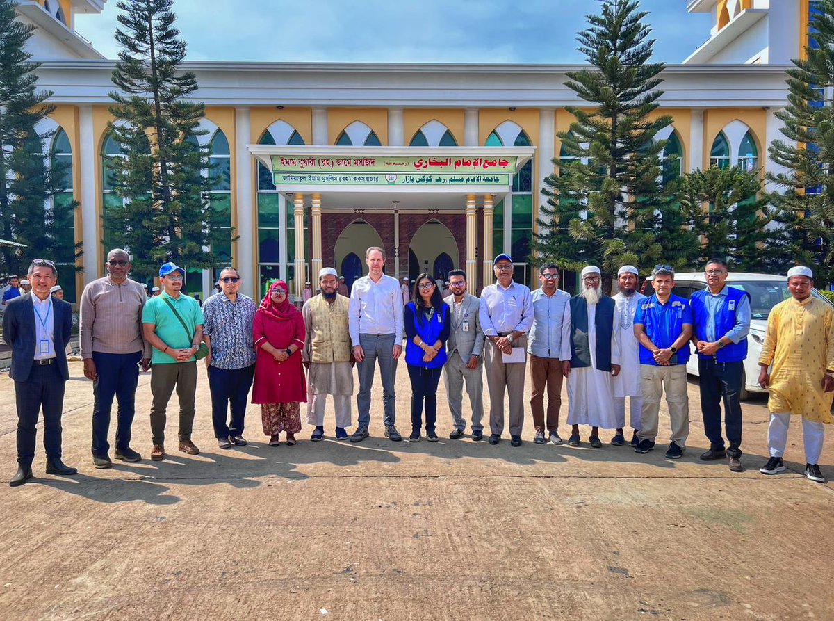 UNDP_BD's tweet photo. To empower vulnerable communities in #CoxsBazar,
@UNDP🇧🇩 &amp; @IsDBGBangladesh join forces though a visit, to explore opportunities of partnering to address urban resilience &amp; #SDG localization. https://t.co/0iWfIefb8y