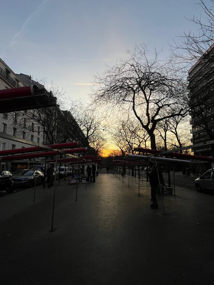 ocici's tweet photo. Paris life #france #Paris #cheese https://t.co/ZhcoQ3aWGi