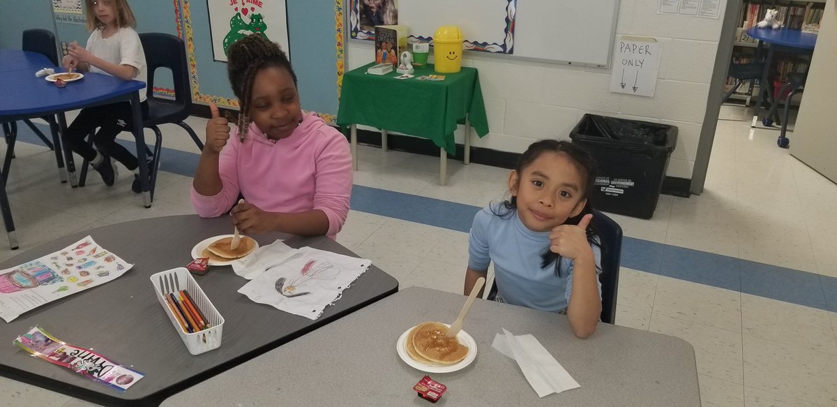 MrDeLima1's tweet photo. We started our morning with a pancake breakfast for Shrove Tuesday. @stjohn https://t.co/YwVY9eD2OX