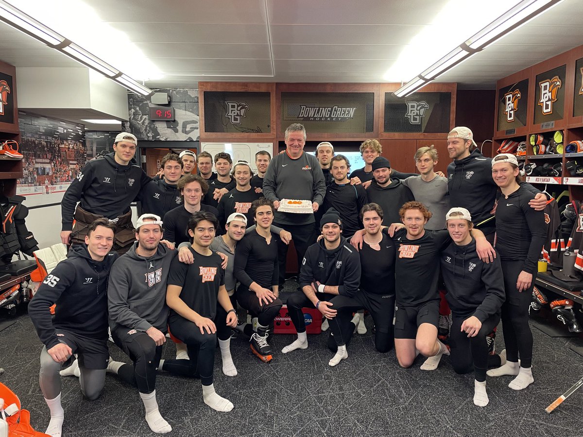 The ⁦<a href="/BGSUHKY/">BGSU Hockey</a>⁩ boys got ⁦<a href="/ScottJess3/">Scott Jess</a>⁩ a little something to celebrate his being a part of 600 wins during his career as an equipment manager!! #Scoot #DiamondCutter #ThePrideOfClyde