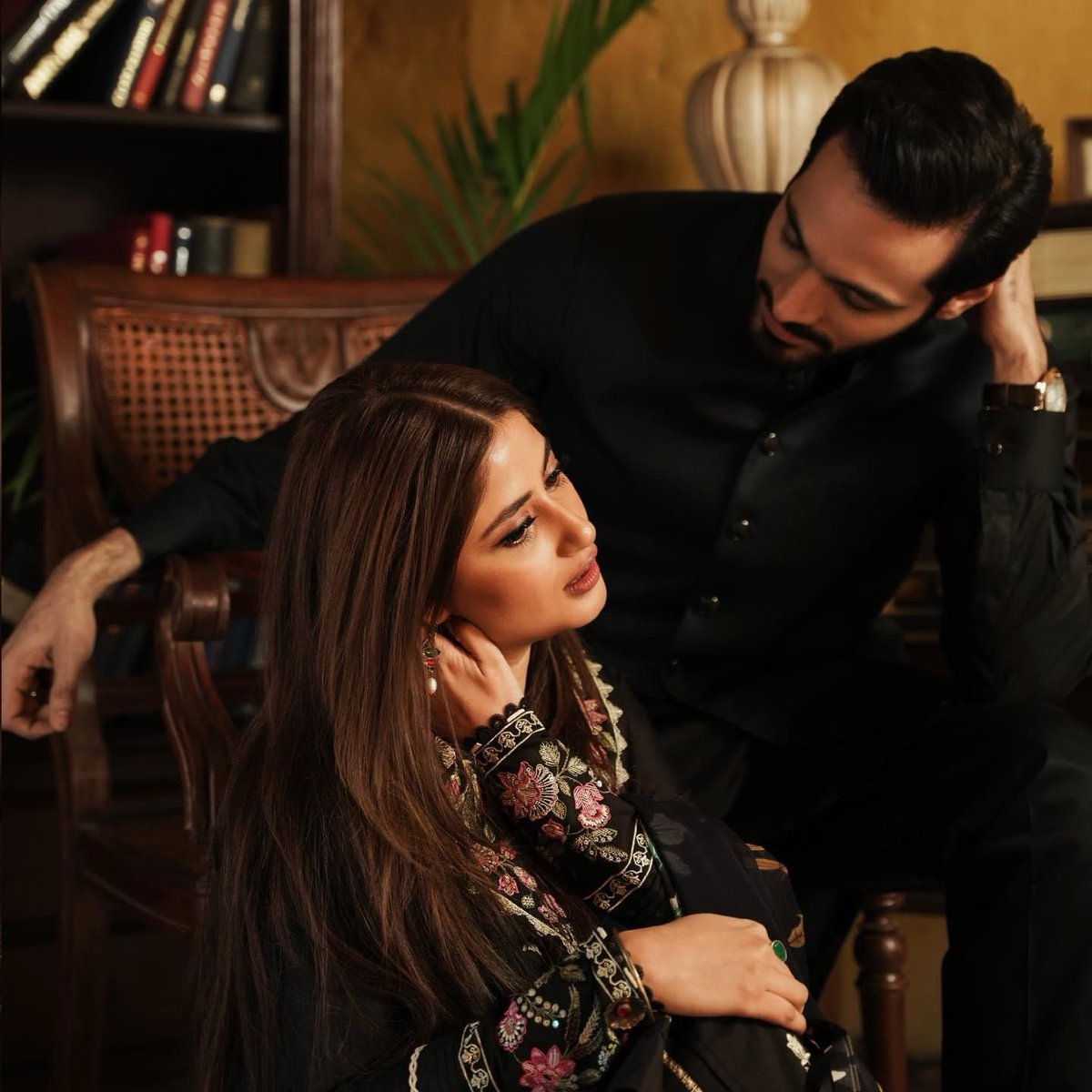 kanchan789's tweet photo. Most favourite look of them they both looking like a dream I lovedddd it so much #WahajAli #SajalAly #SajHaj #Wahaj  @iamwahajali @Iamsajalali 😍♥️🖤🔥🫠 https://t.co/u91qxNUYau