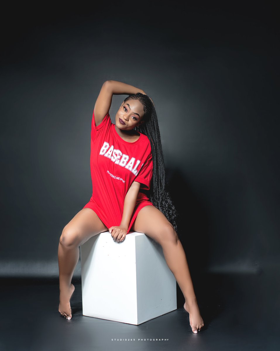 HanisAllday's tweet photo. Some indoor portraits......#photography..#Studio265photography. https://t.co/Zd3dHNmdMn