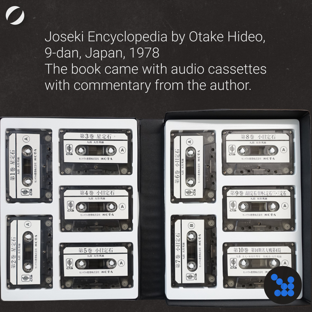 gomagic_org's tweet photo. Retro Style Joseki Encyclopedia with Audio Cassettes πΆ
What do you think about this format of comments in Go? π
#gogame #weiqi #baduk #boadgame #goprofessional https://t.co/W7P8kwlwSI