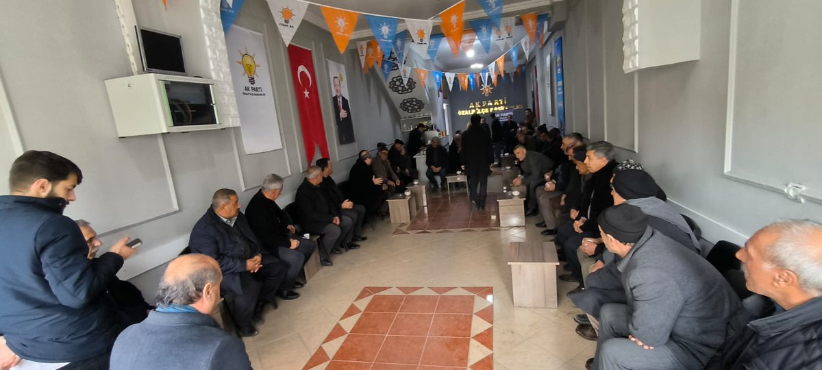 Atakangonulcekn's tweet photo. 📍ÖZALP

Genel Merkez MDK Üyemiz  Sn @zahir_soganda , ve teşkilat mensuplarımız ile bir araya geldik. 

AK Belediyecilik ÖZALP ’a çok yakışacak!

@ArvasAbdulahat @emreguray65 @ercanagar https://t.co/JvGYx29zZJ