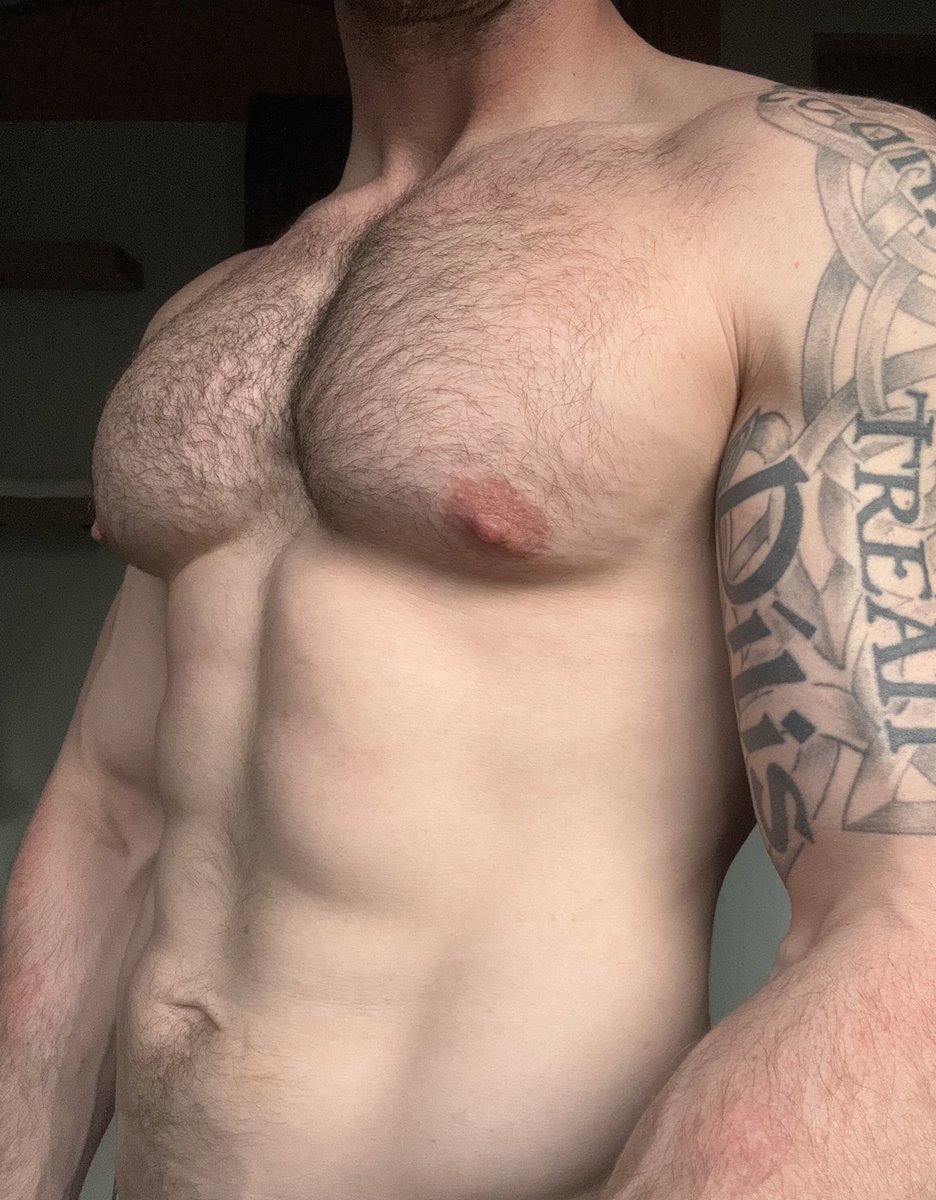 theJacko's tweet photo. This Valentine’s Day let me be your headless torso https://t.co/eHnAcqfTrR