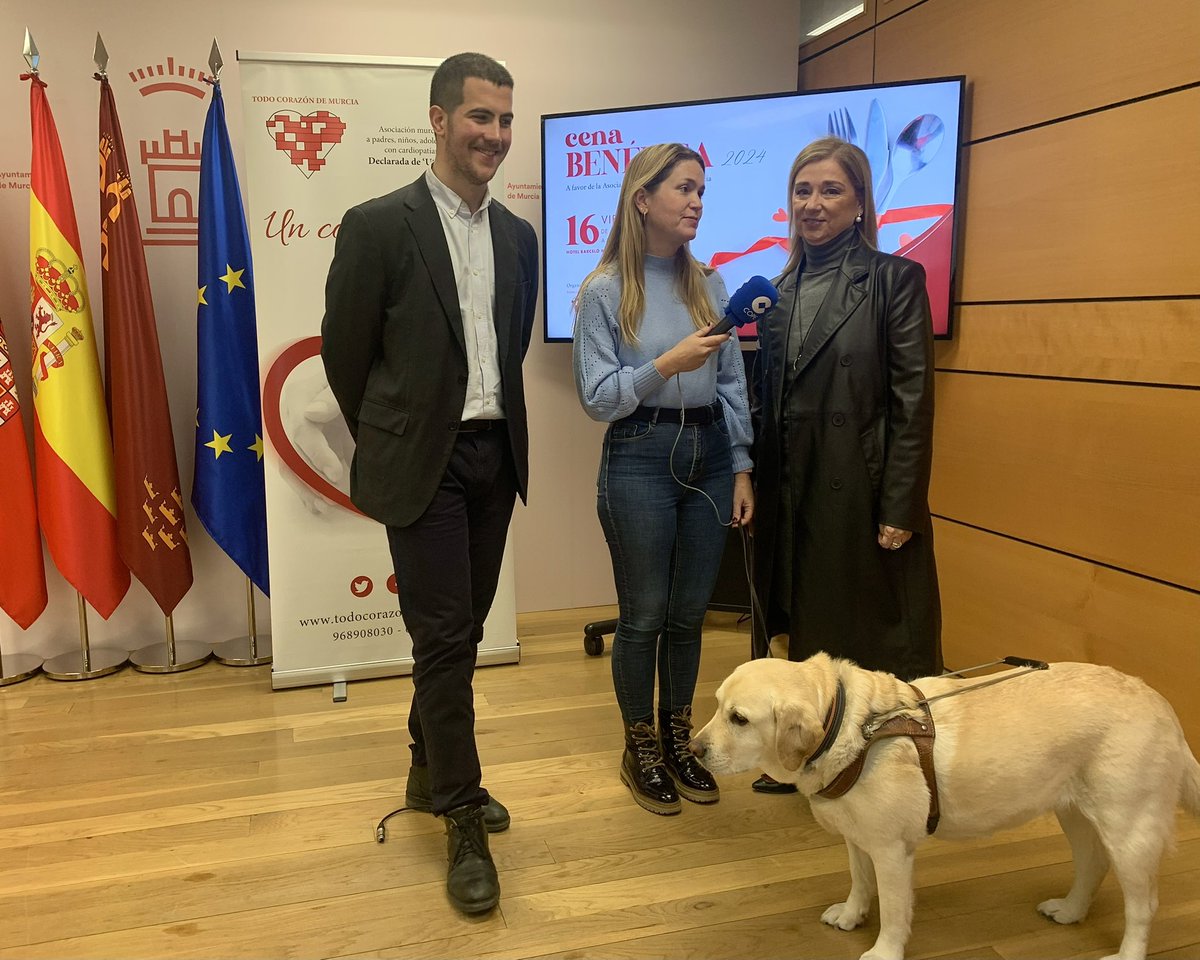 Esta mañana hemos estado en el Edif.  Moneo del  <a href="/AytoMurcia/">Ayuntamiento de Murcia</a>, junto a Dña. Pilar Torres Díez, concejala de Bienestar Social, Familia y Salud, y Javier Navarro hablando del Día Mundial de las Cardiopatías Congénitas y presentando nuestra Cena Benéfica a los medios de comunicación
