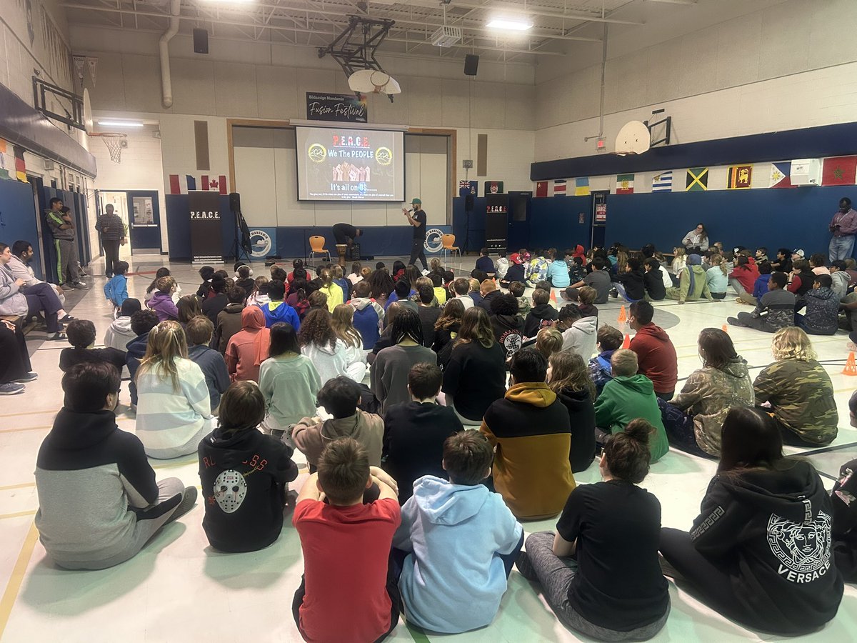 Biidaasigemanps's tweet photo. We are so excited to have @PEACEuniversaL at our school today for a Black History Month presentation. #WeAreBiidaasigeMandaminPS @DDSBSchools https://t.co/qHs6Hr02oM