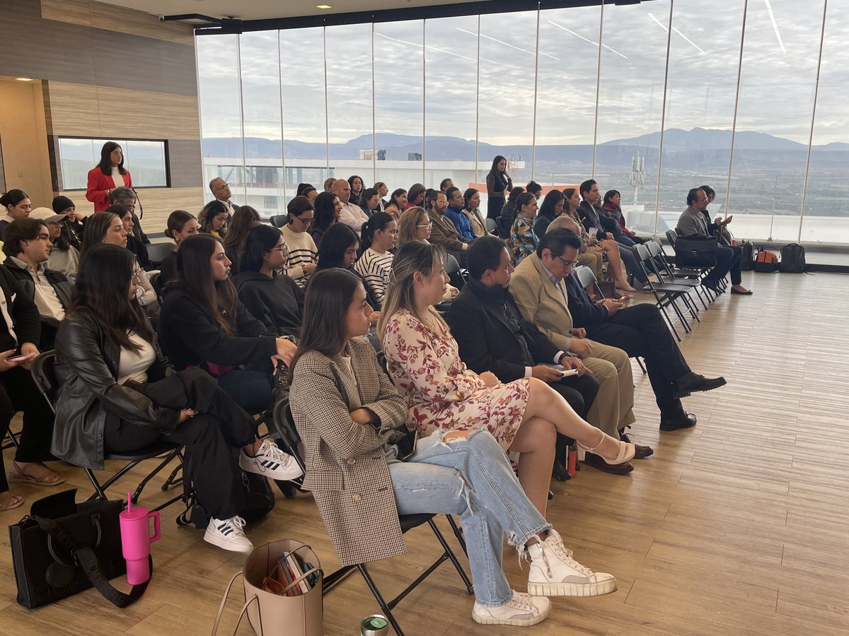 InvestigaQro's tweet photo. Inicia la Semana de Investigación en Responsabilidad Social en @anahuacqro . ¡Bienvenidos alumnos del doctorado, maestría y licenciatura en #RS @anahuac @RRIIAnahuacQro ! . https://t.co/FNebTtzn4S