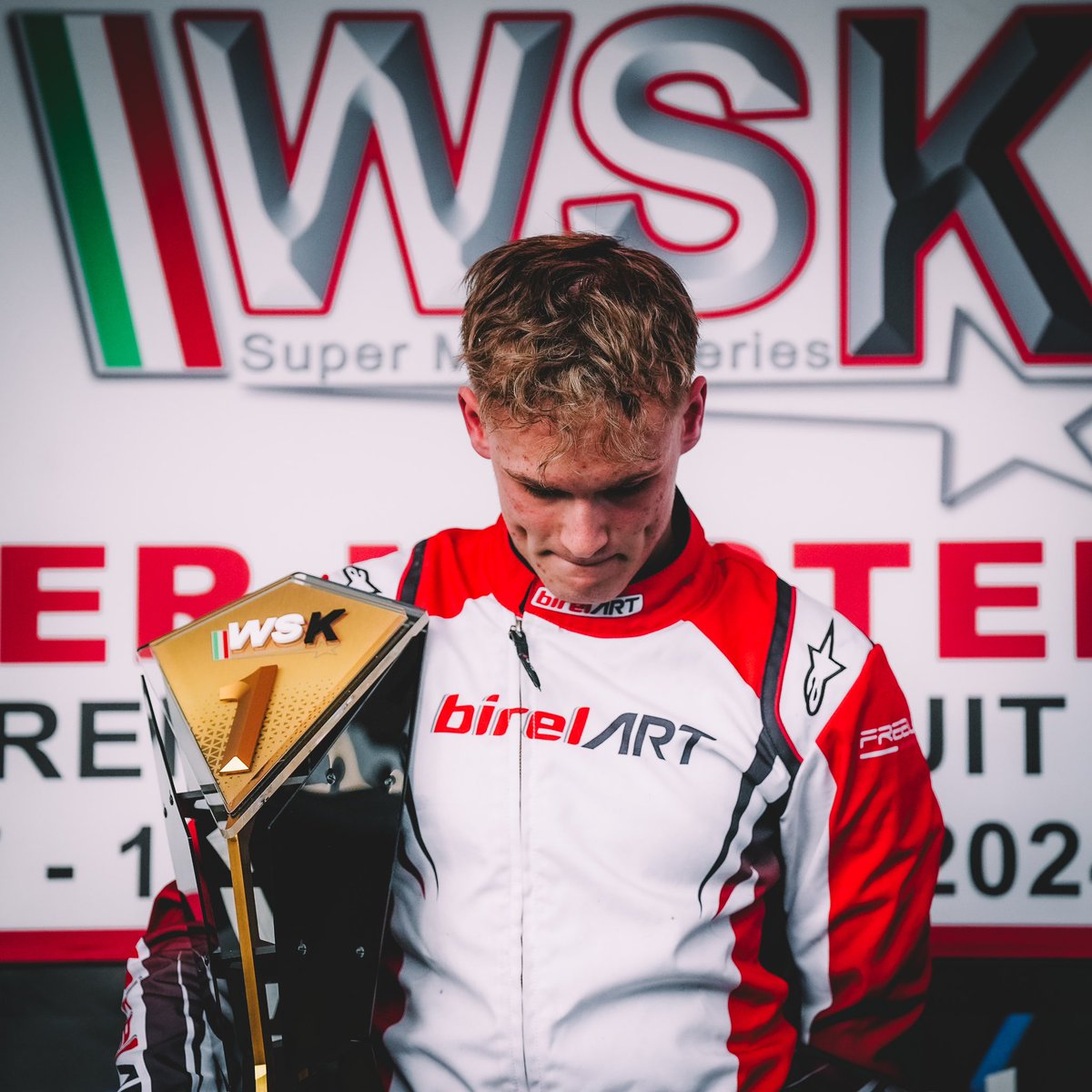 Back on the OK top step of the podium at Cremona!

Full story: birelart.com/news/official/…

#RedPassion #birelart #wskpromotion