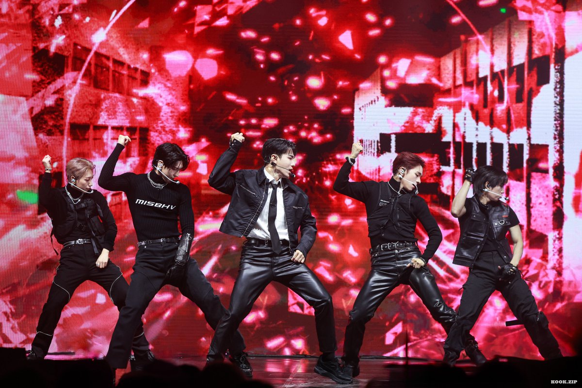 0327_ZIP's tweet photo. Happy VANNER 5th Anniversary 🎉

배너의 5주년을 축하합니다 !
앞으로의 밝은 미래도 응원해 🫶

#VANNER #배너
#HAPPY_5TH_ANNIVERSARY_VANNER https://t.co/FwAMETGf3h
