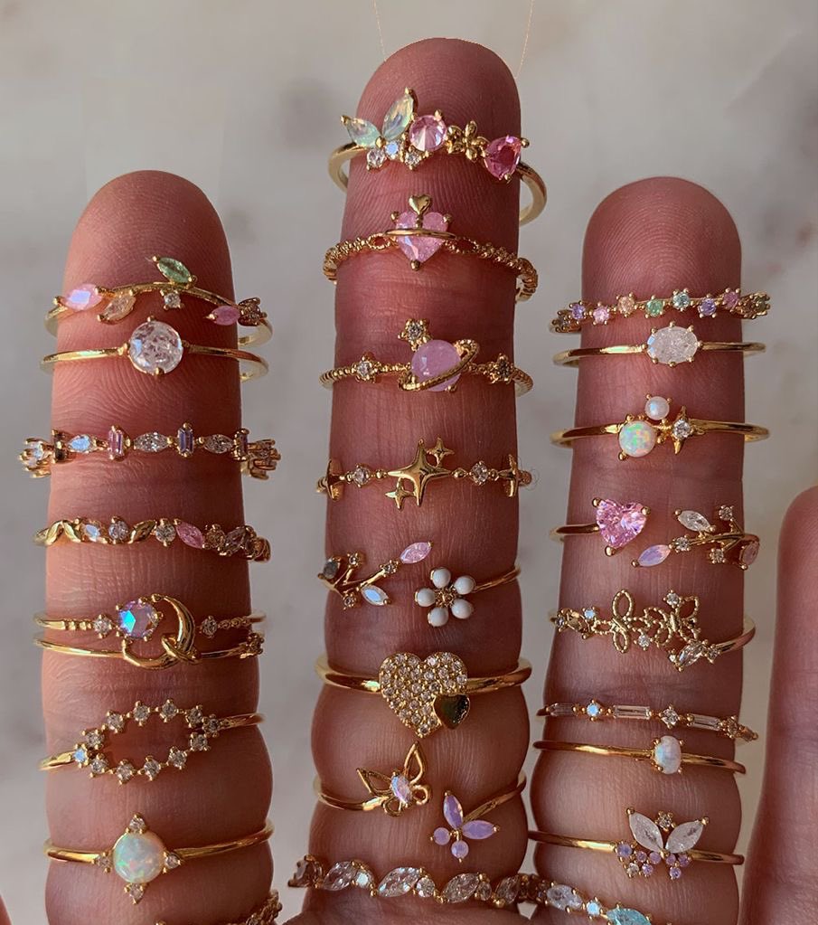 girls love rings