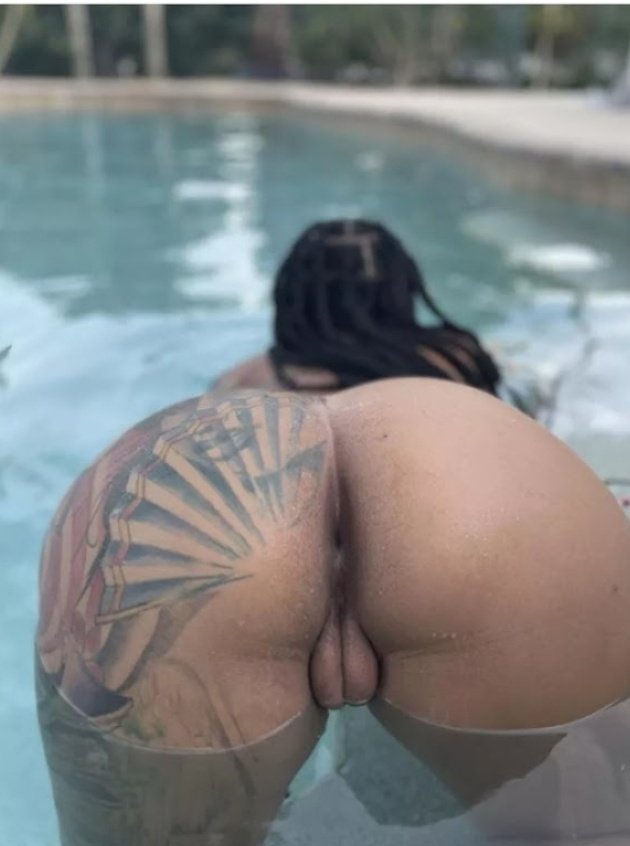 NudityWorldz's tweet photo. #Kkvsh ass and pussy LEAKS https://t.co/rp5wIW6GHy