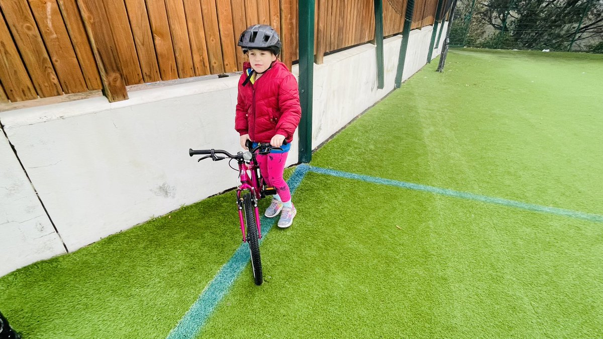 ab_FinTech's tweet image. Despite the weather Jay and the team from @JerseySport have put on great Learn to Ride sessions for both our kids this half term. Highly recommend for young wheelers of any age or confidence levels. Great job guys.