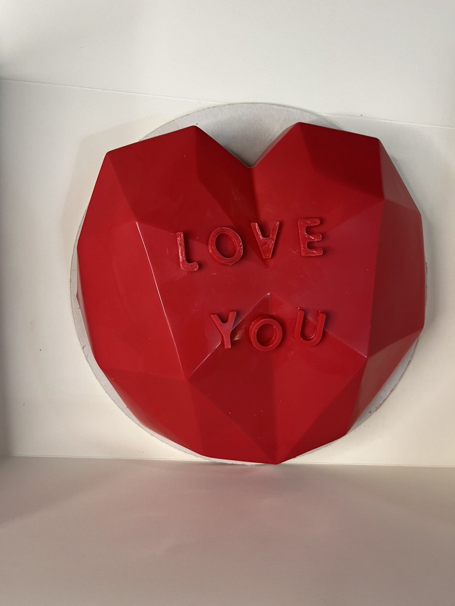CakesFa's tweet photo. الحب بدأ من الليله ❤️❤️ 

Happy Valentine’s Day everyone 

❤️ https://t.co/m39YmrEKTZ