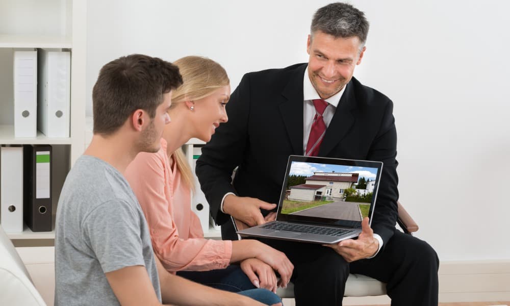 RepDigitalVideo's tweet image. Revolutionize your #RealEstate marketing with Morpheus Marketplace! Stand out in crowded markets with dynamic, customized video content. #VideoMarketing #MorpheusMarketplace rep-digital.com/enhance-local-…