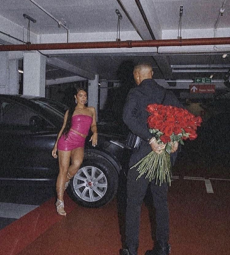 Prettyarii21's tweet photo. - I wanna be treated like I’m the most beautiful and most delicate thing to ever exist. 🥺 https://t.co/zJnq9h97dA