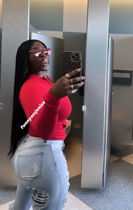 Fine chocolate bitch 🍫 https://t.co/bpkzxxqmaX