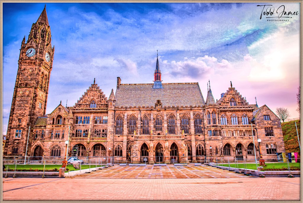 Rochdale Town Hall ❤️❤️❤️. It's a beautiful building, and what a great picture .Taken by my friend Todd xx
#OurRochdale
#photography 
#RochdaletownHall