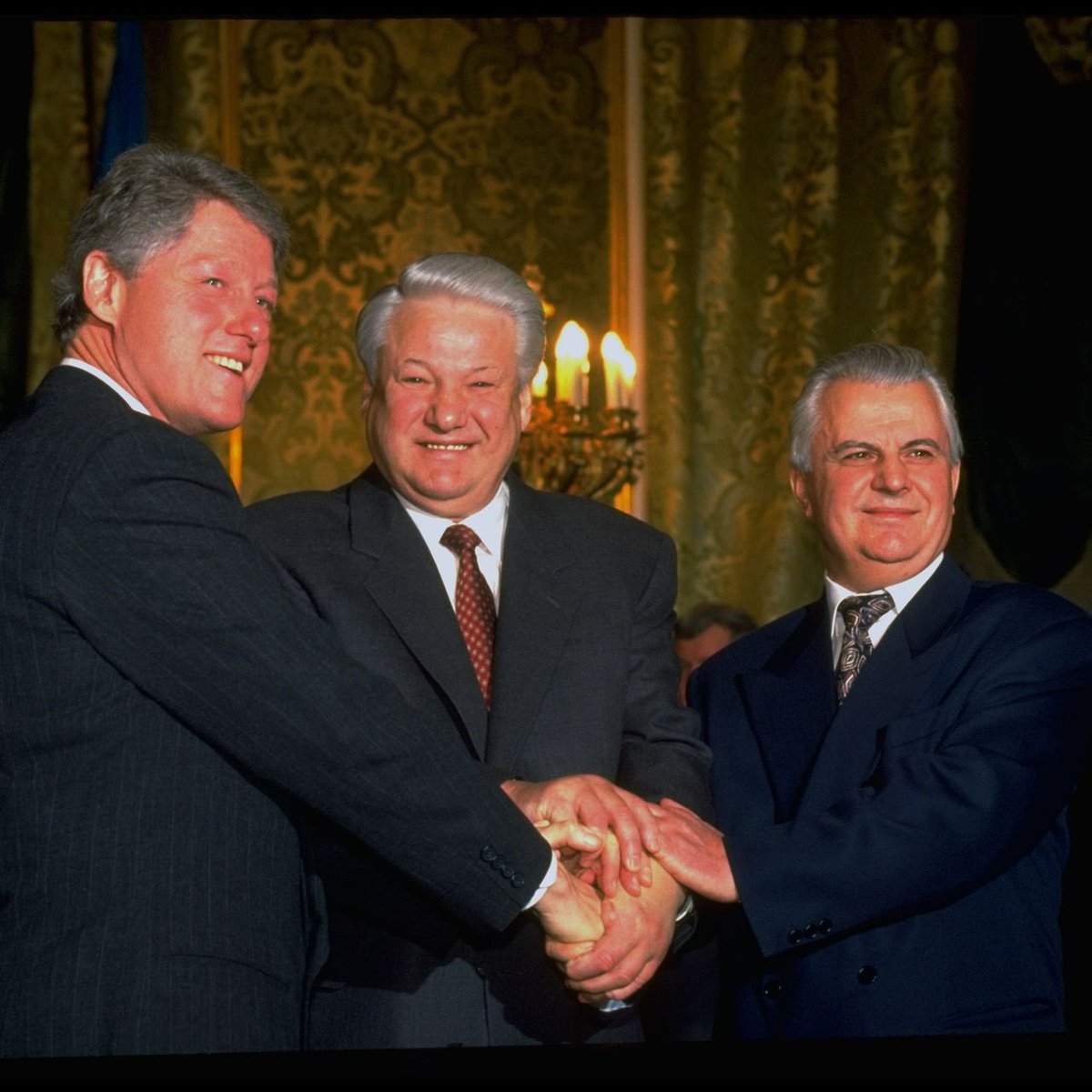 In January 1994, the U.S., Russia and Ukraine issued an historic Trilateral Statement that promised security assurances to Ukraine once the Treaty entered into force and Ukraine became a non-nuclear weapons state and a party to the Nuclear Nonproliferation Treaty.
Thank you 🇺🇸 💪🏾