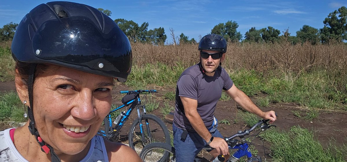 FDGaldos's tweet photo. Hoy se pedaleo #Bici
Recorrimos el #Pitec y pude conocer el lugar donde @electrojlf_ va a tener su planta industrial en @MunicipioVarela https://t.co/L247GeSopG
