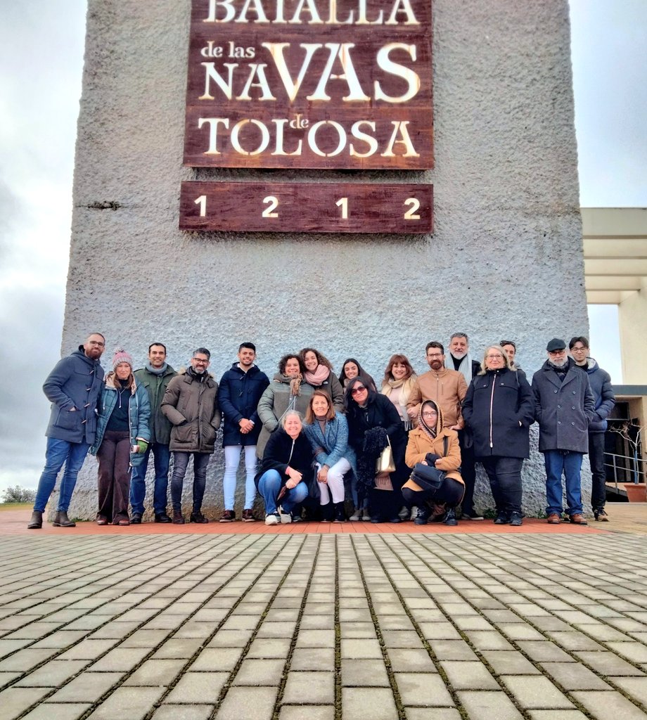 📸Foto de familia con los participantes de las Jornadas de Novela y ensayo histórico de Santa Elena. 🏺Un placer abrirles las puertas de nuestra historia. #museo #cultura