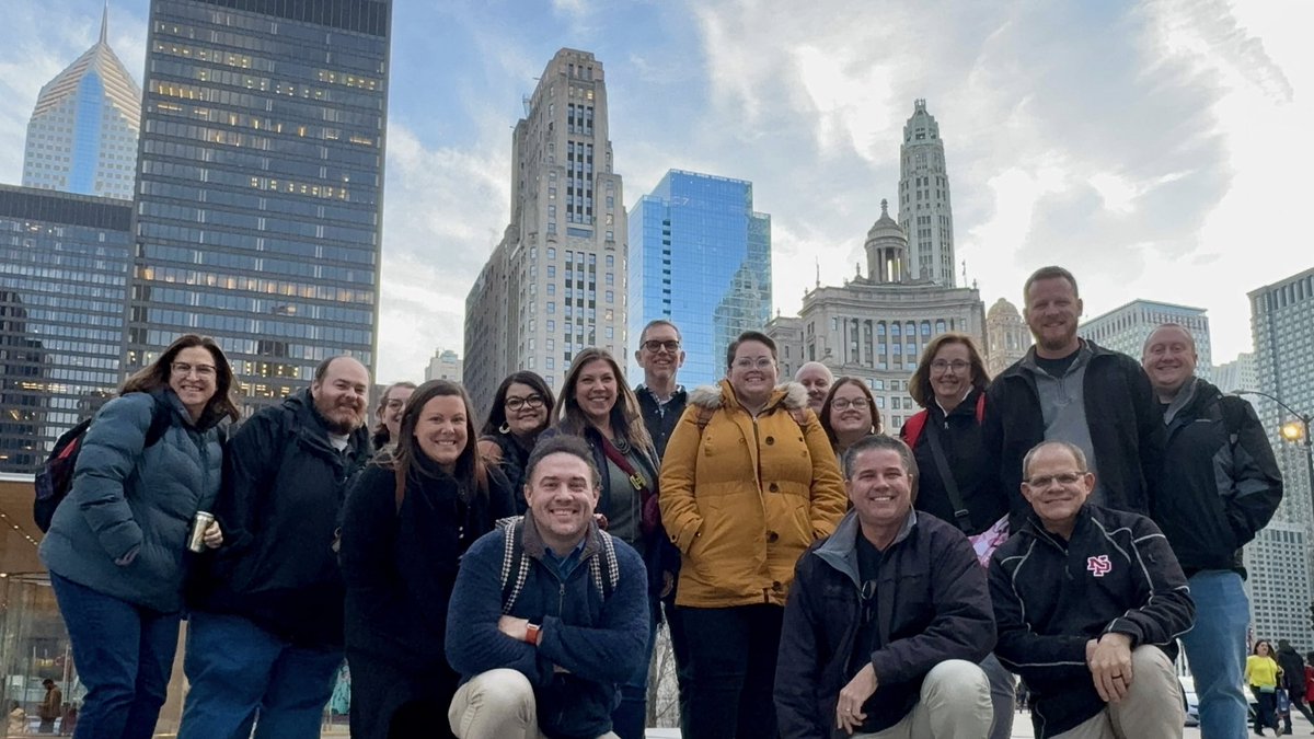 Great two days of Apple iPad training in Chicago. Feels great working side by side with these incredible educators. @SouthernHancock @llantrip @MitchanerNPHS @ChrisYoungEDU @HallHistoryNPHS @AskanderNPHS @NPHS_OBrien @CClaytonNPHS @NPHS_Tarplee @NewPalAsstSup #WeAreDragons