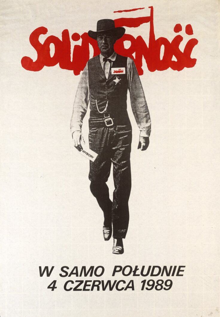 "Полдень против Путина" - это не новая форма протестной мобилизации на выборах. 35 лет назад голосовать в полдень призывала польская "Солидарность" на первых полусвободных выборах. Для агитации использовали афиши с Гэри Купером из старого фильма "Ровно в полдень"