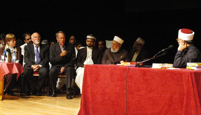 Shaykh-ul-Islam Dr Muhammad Tahir-ul-Qadri, a prominent scholar, counters extremism. His narrative analysis exposes elements promoting radicalization, offering a true concept of Islam
#TahirulQadriPeaceMission