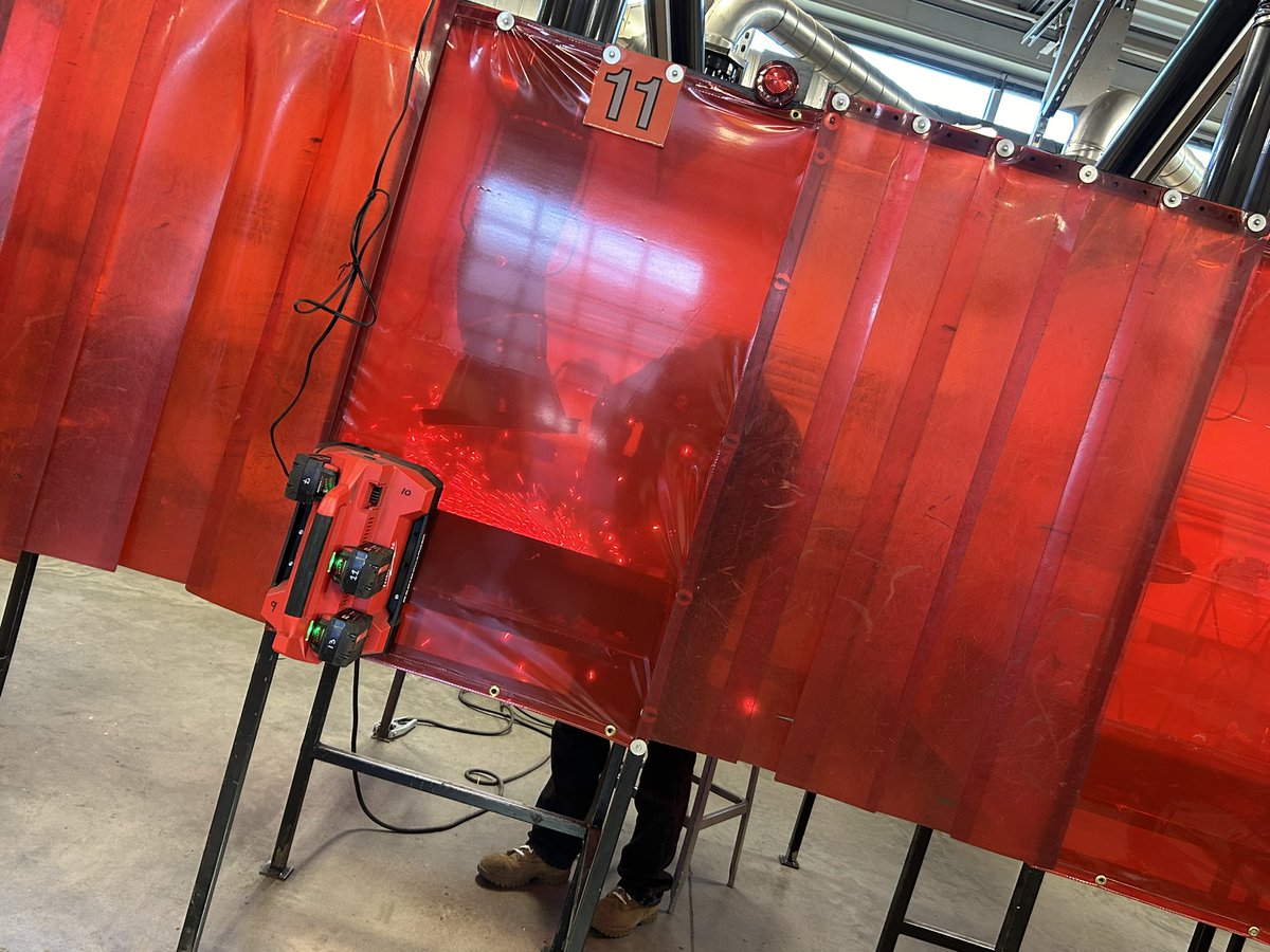 amclainoatc1's tweet photo. @RoadrunnersOATC have awesome things happening in the welding shoo this morning!@OlatheCTE #OATCPride @Jbarnumoatc https://t.co/IB7MV01X8s