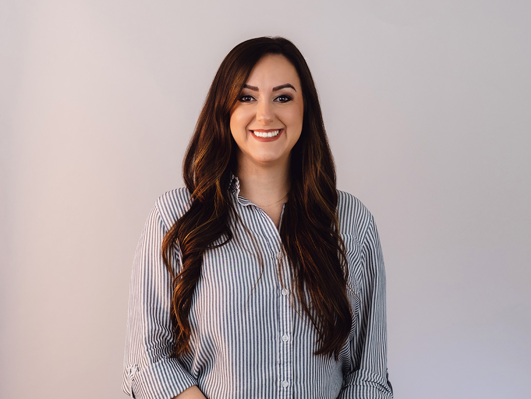 🌟 Celebrating Katie's 1-Year Work Anniversary! 🎉 Katie, your warm presence and dedication have made you an invaluable part of our team. Here's to many more years of success together! 🥳📞